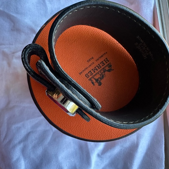 Hermes Dark Grey Leather Bracelet - Picture 2 of 8